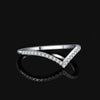 V-shaped ring with infinite shine