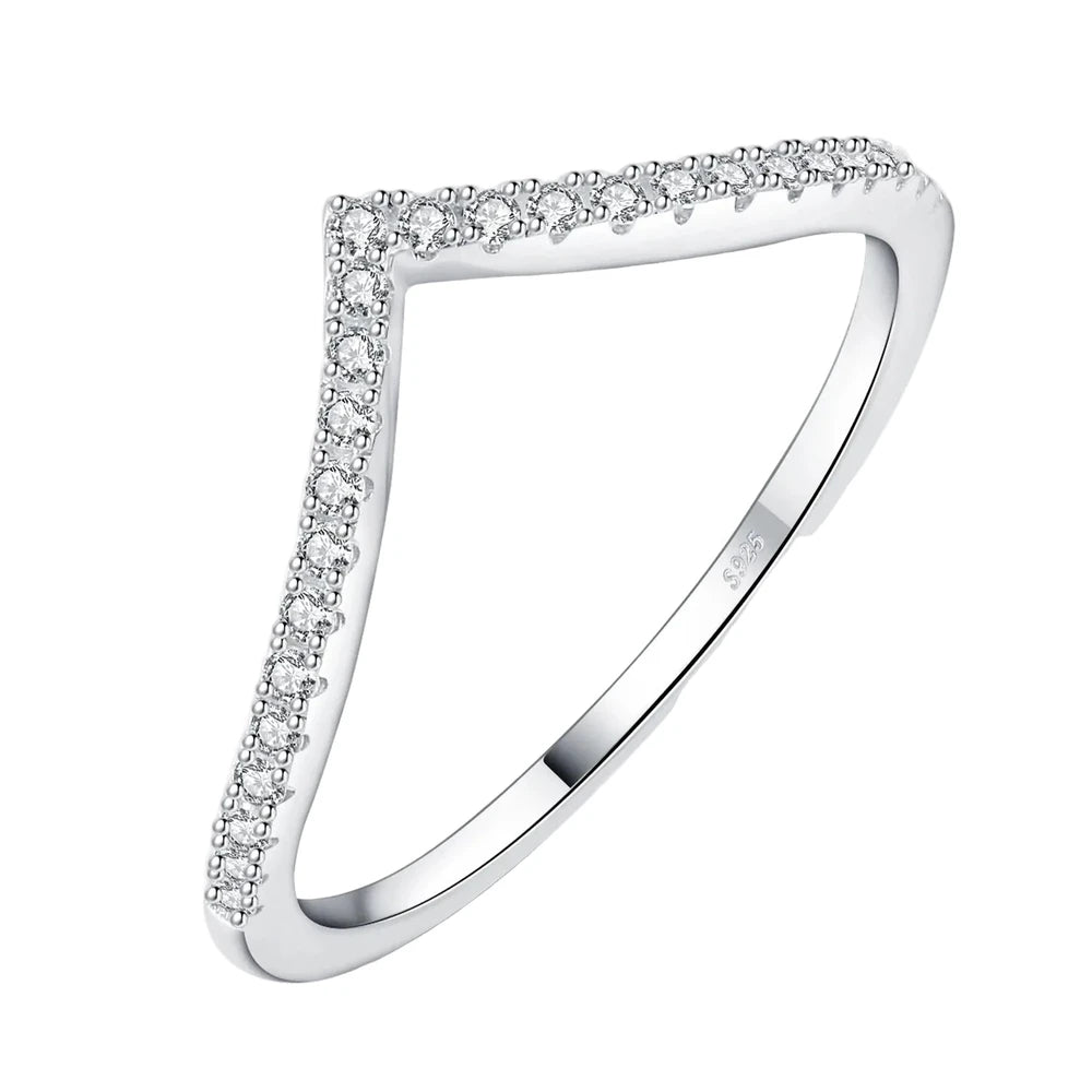 V-shaped ring with infinite shine