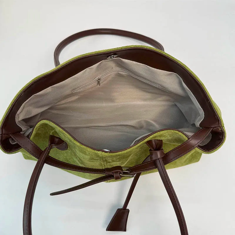 Vintage Chic Shoulder Bag