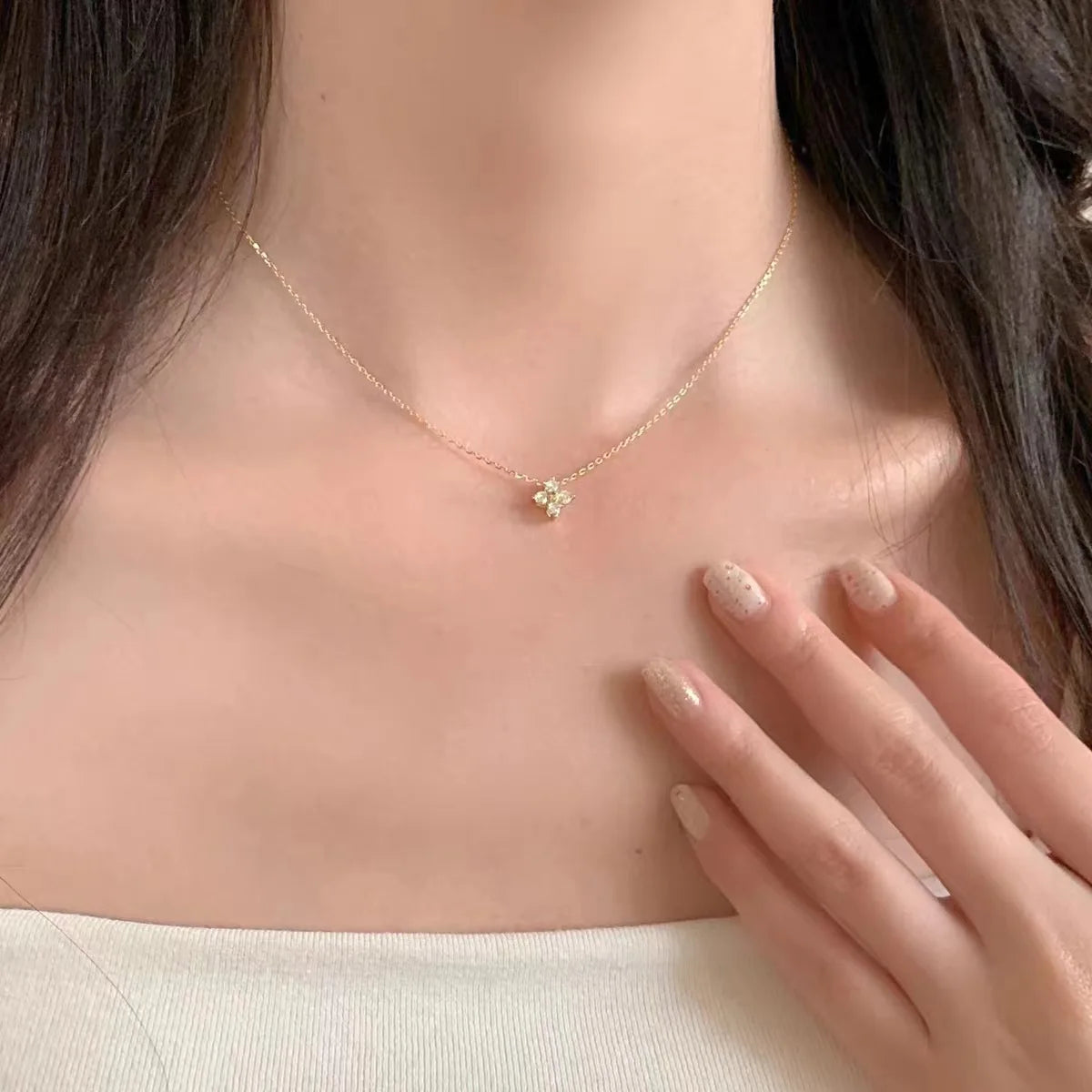 Pearlescent Dewdrop Necklace