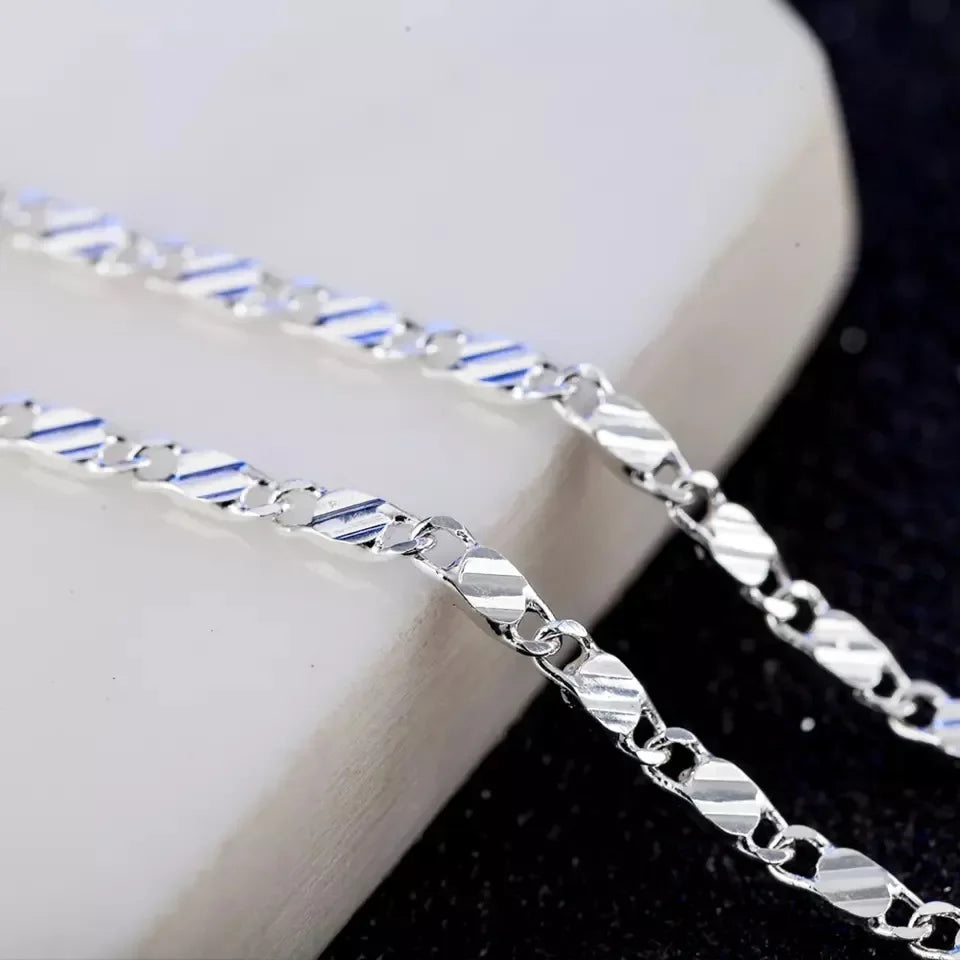 The Glow of Eternal Moments Necklace