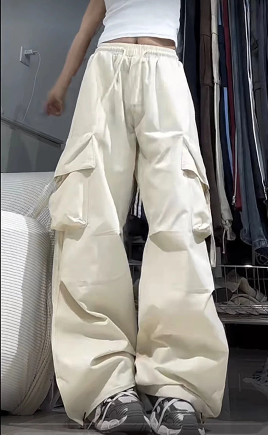 Studio Motion Pants