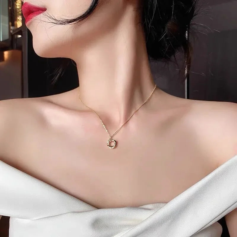 The Aura Circular Necklace