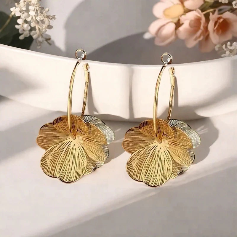 Aura Geometric Hoops