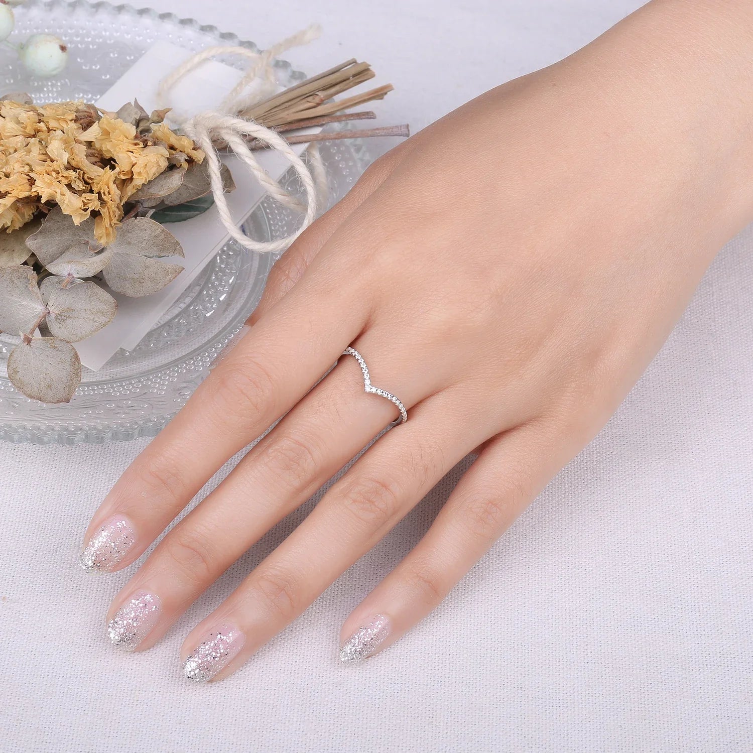 Infinite Shine V-Ring
