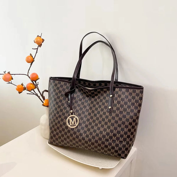 Elegant Vintage Tote Bag