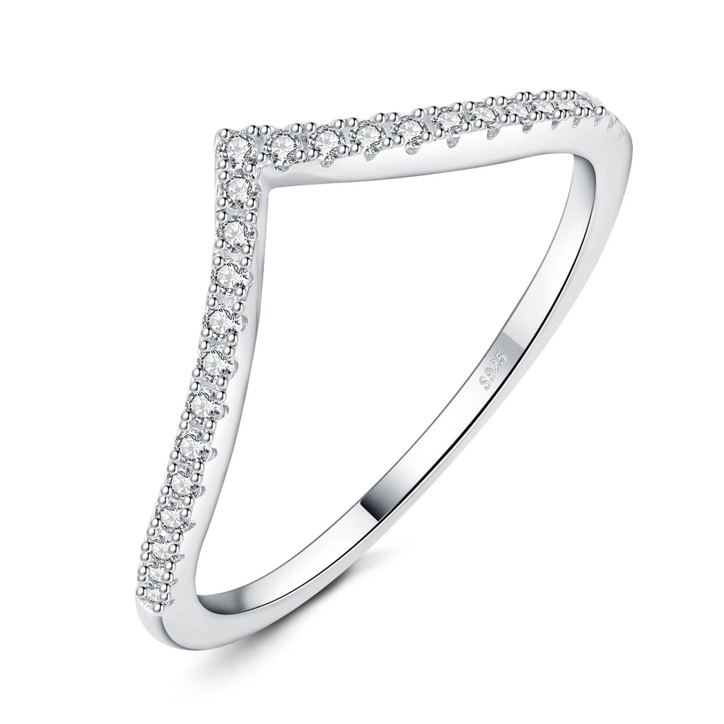 V-shaped ring with infinite shine