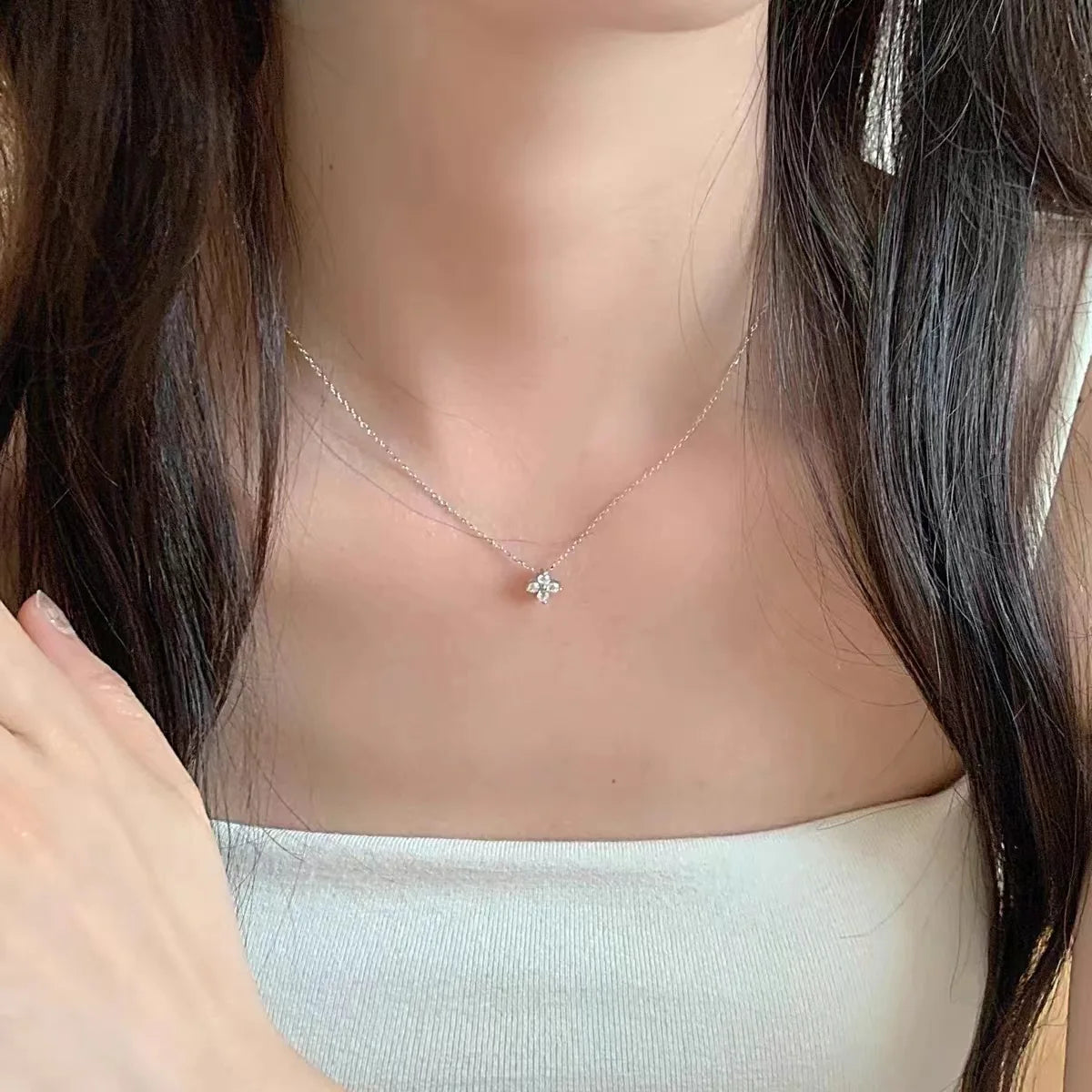 Pearlescent Dewdrop Necklace